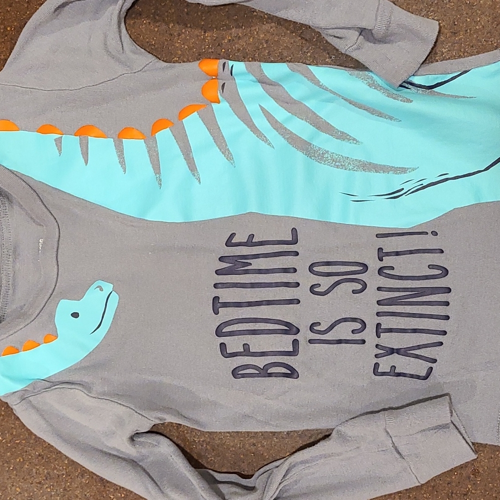Carter's 5T pajamas - Picture 2 of 6